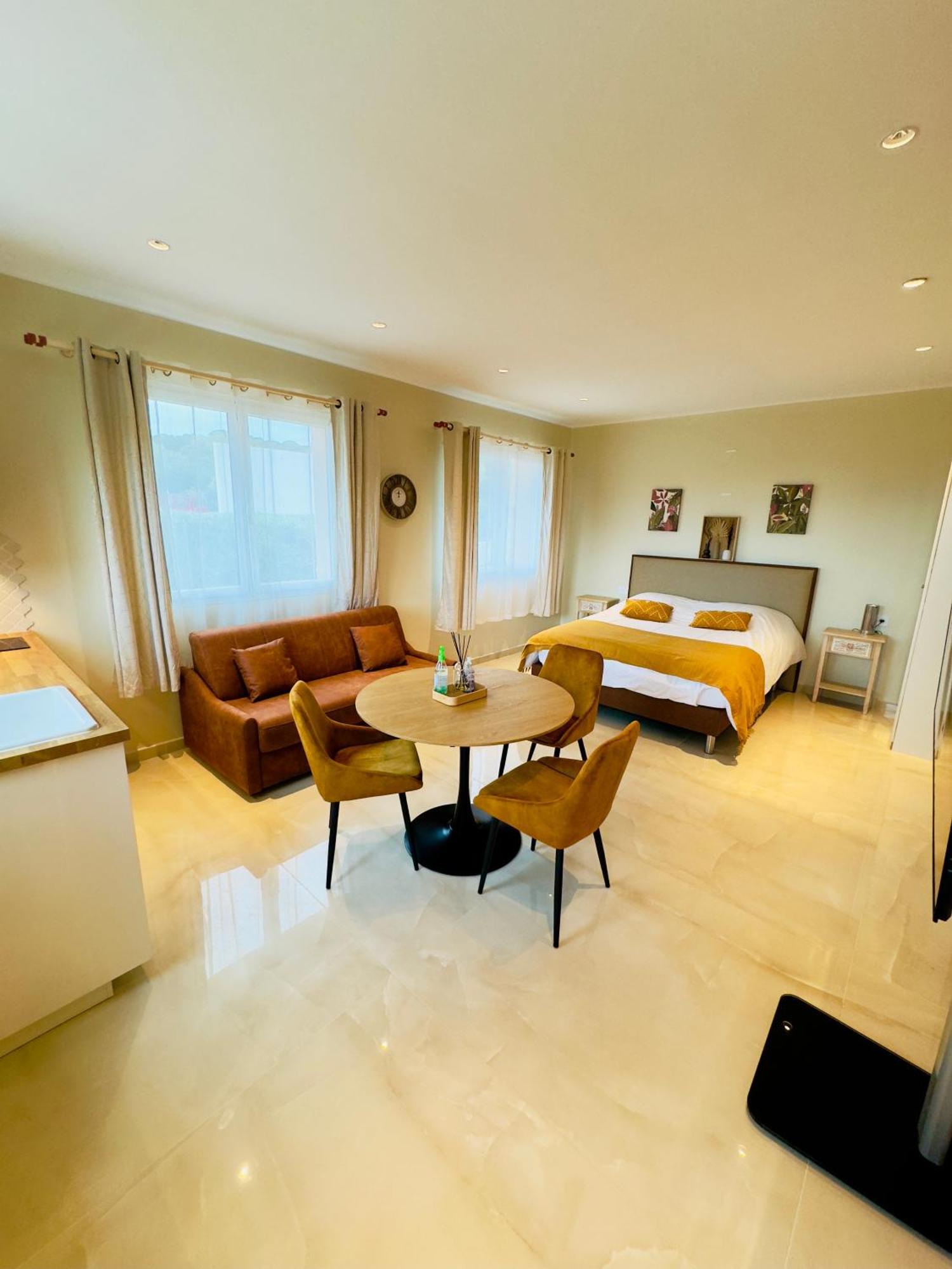 Les Chenes Verts Appartement *