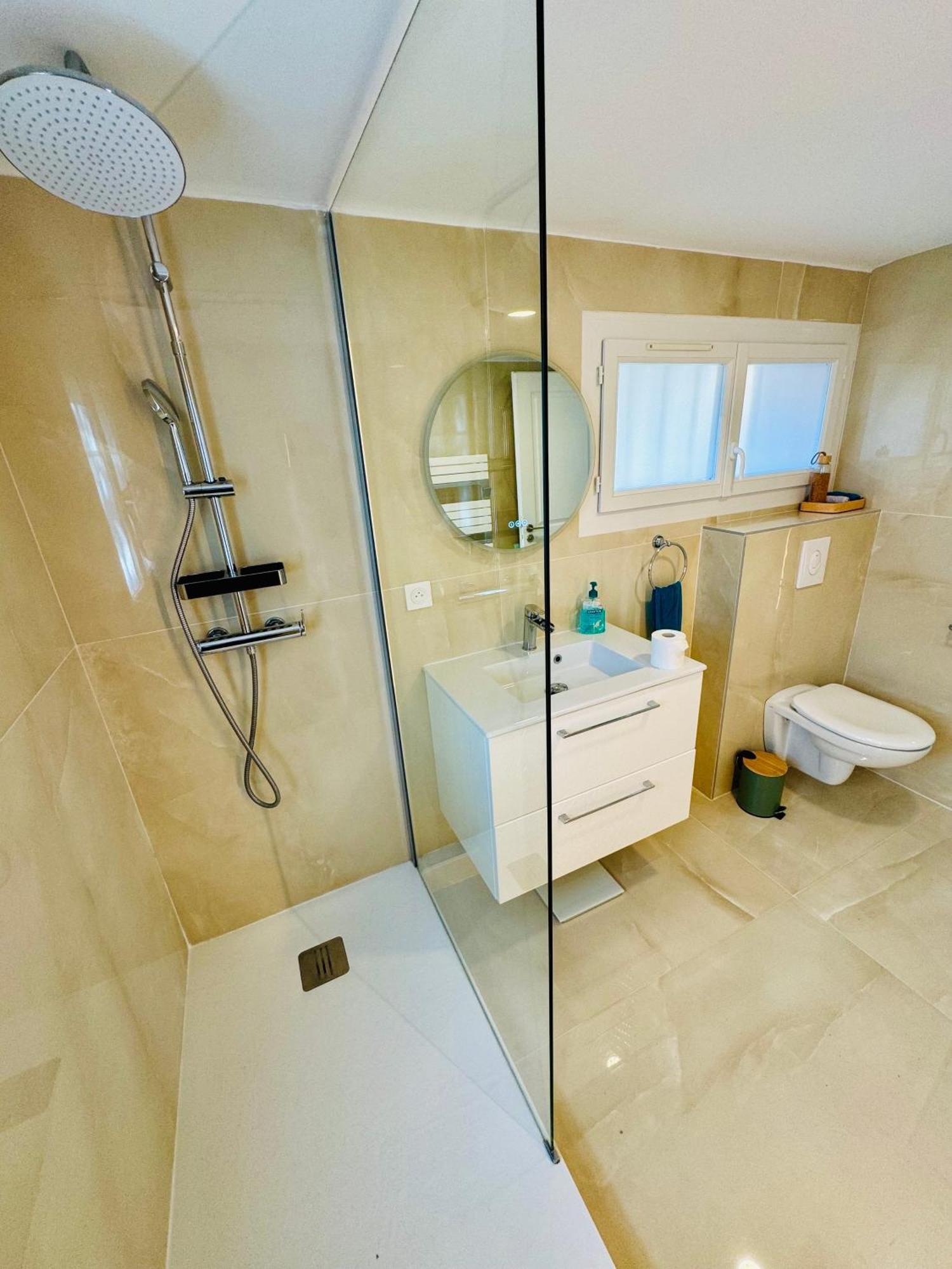 Les Chenes Verts Apartment